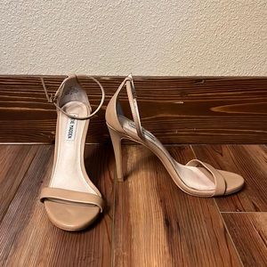 Steve Madden nude heels